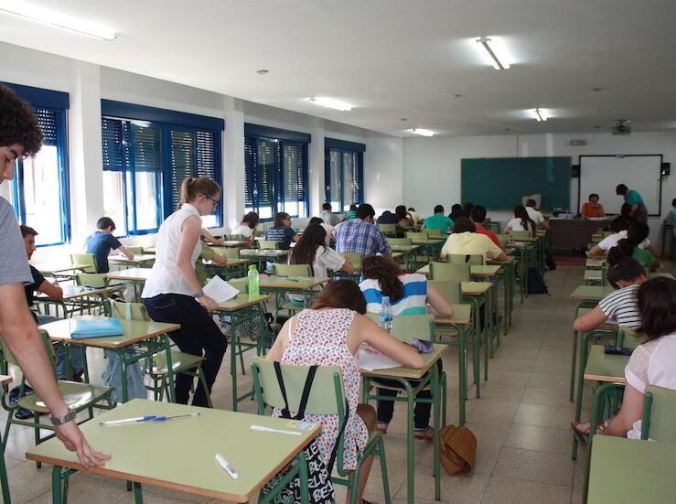 Las becas del Ministerio de Educacin llegan a ms de 25000 alumnos extremeos este curso