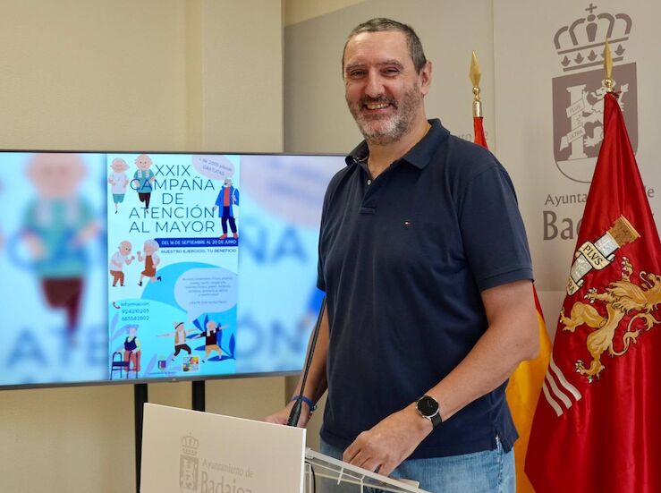 rea mayores del Ayuntamiento Badajoz celebra acciones solidarias culturales y deporte