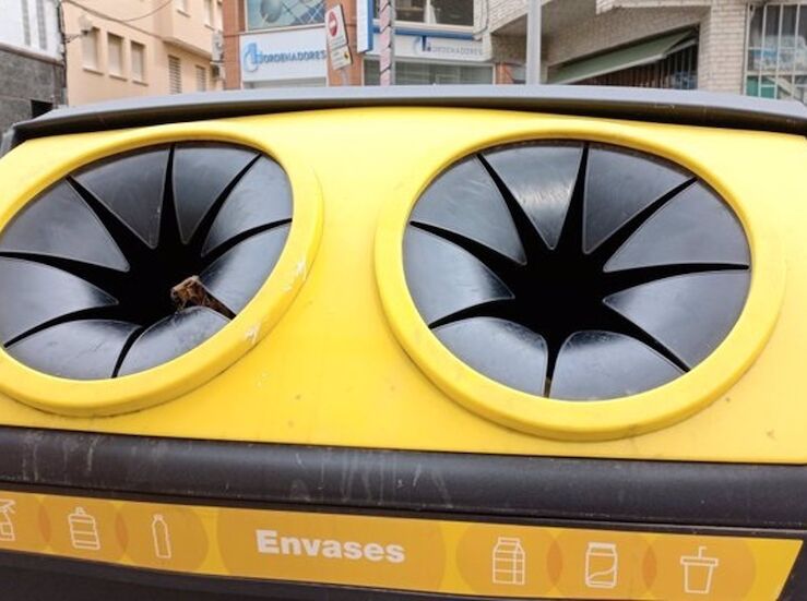 Badajoz inicia campaa para informar de residuos a depositar en el contenedor amarillo