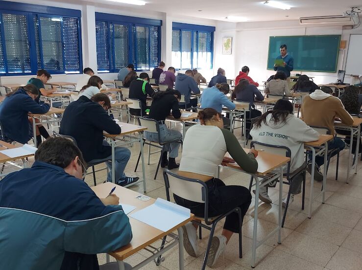 Ampliado hasta el 30 de mayo el plazo para solicitar las becas MEC del curso 20252026