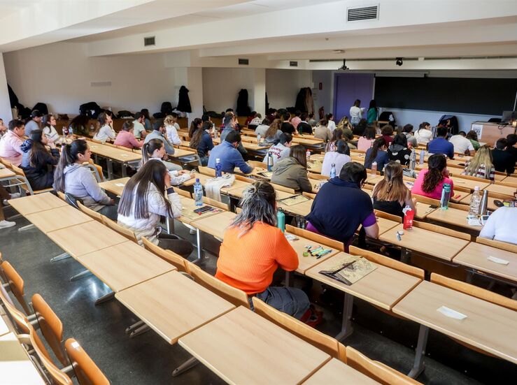 BOE publica la oferta de plazas de Formacin Sanitaria Especializada para 2027 con 12850