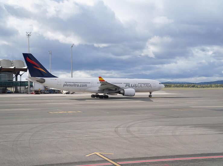 Plus Ultra Lneas Areas refuerza su presencia en Fitur 2025