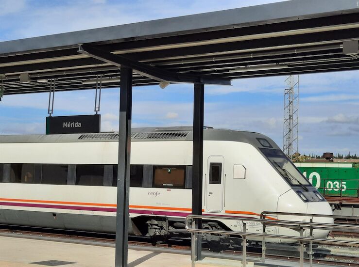 Renfe establece la circulacin de veinte autobuses entre Mrida y Almendralejo