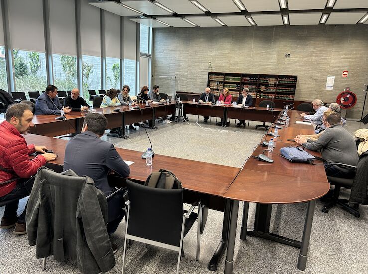 Educacin Sindicatos no acudieron dos reuniones para negociar oferta plazasnegociar l