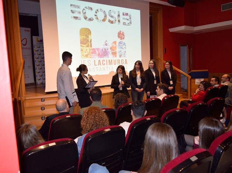 Centros de Badajoz y Cdiz exponen ideas dentro de un proyecto de emprendimiento de FP