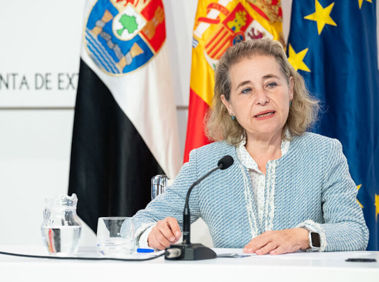 La Junta replica que no puede aportar ms que una subida de 80 euros a los docentes