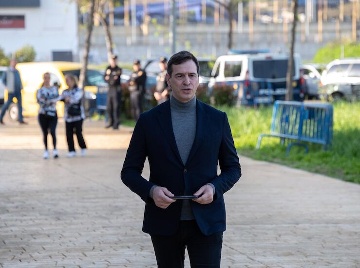 Hazte Or pide se acte para evitar la posible fuga a Japn del hermano de Snchez