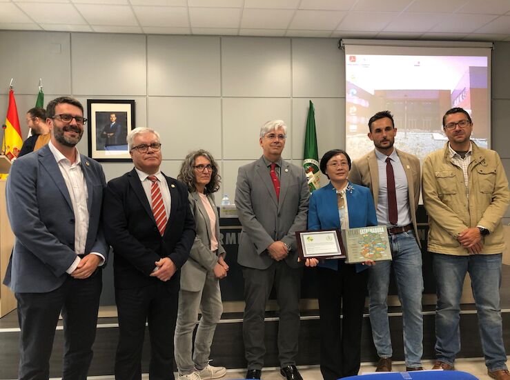 La UEx da la bienvenida a la delegacin de la Universidad de Educacin de Chongqing