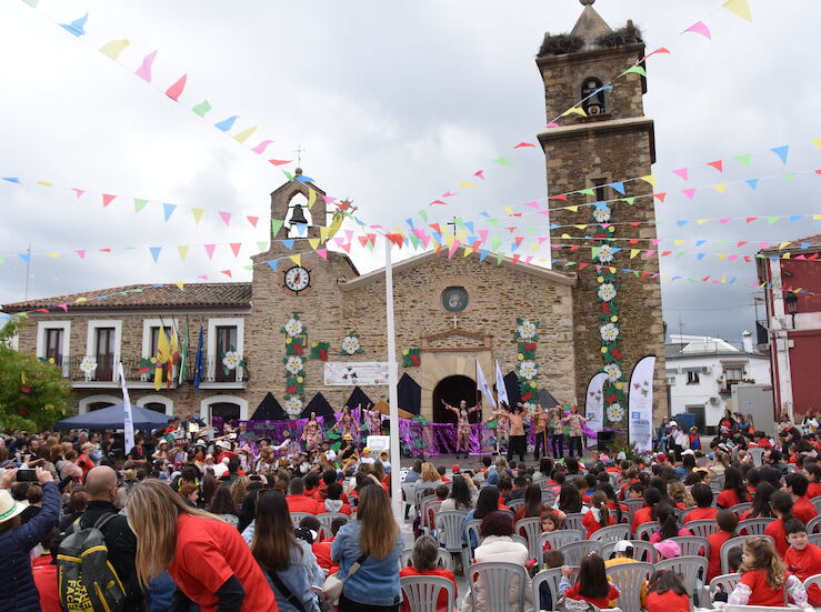 Ms de 1300 personas disfrutan en Aldeacentenera de Geoconvivencia escolar del Geoparque