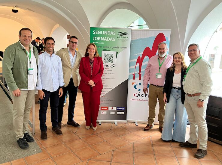 Cien profesores participan en II Jornadas de la Asociacin de Equipos Directivos Docentes