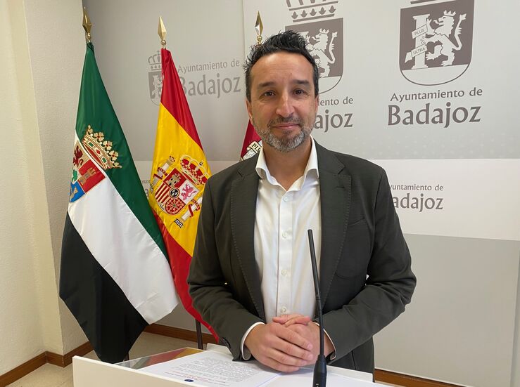 Ricardo Cabezas renuncia como concejal en el Ayuntamiento de Badajoz 