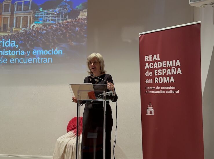 Victora Bazaga presenta el Festival de Mrida en Roma como embajador de cultura extremea