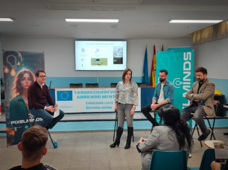 Unos 600 estudiantes extremeos se forman en IA y emprendimiento con programa Pixel Minds