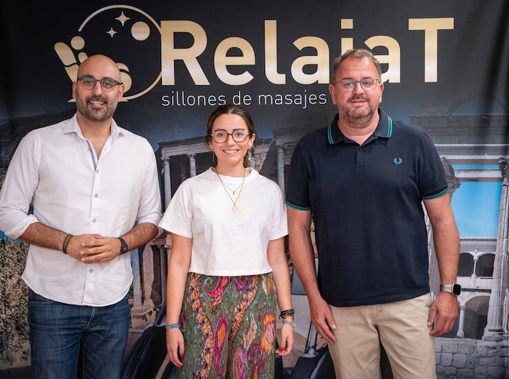El alcalde visita RelajaT Mrida un nuevo centro de sillones y masaje teraputicos 