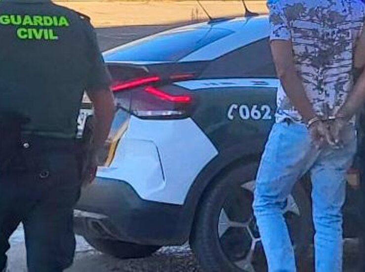 Dos detenidos por robar 85 jamones ibricos de un secadero de Montnchez