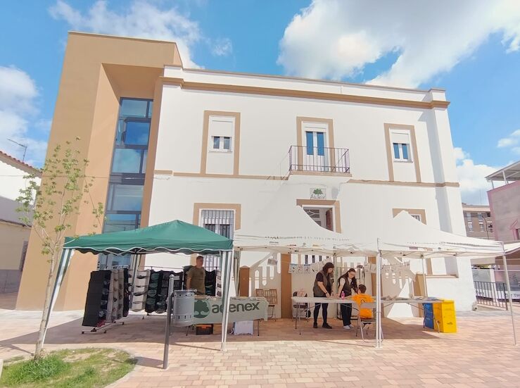 Jornada de puertas abiertas de Adenex en su sede en Mrida para mostrar su trabajo 