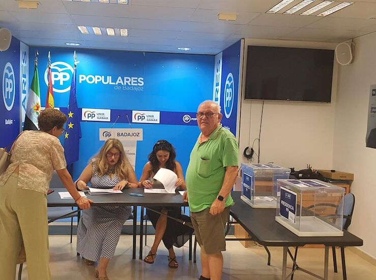 Los populares de Badajoz acudirn al Congreso del PP con 53 compromisarios