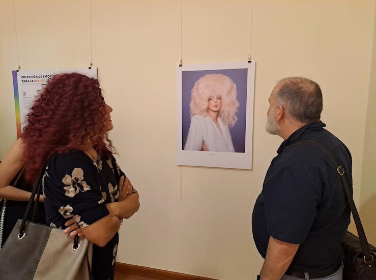 Oficina LGTBI de la UEx inaugura una muestra con 23 obras presentadas a un concurso