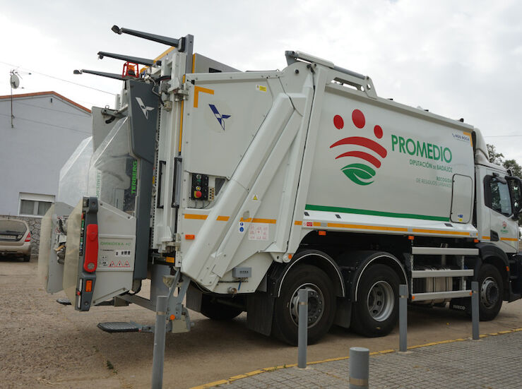 Promedio adquiere camin de basura ms silencioso para recoger residuos en zona de Lcara 