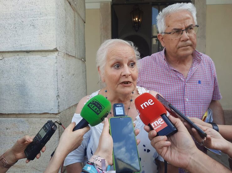 Vecinos de Las 800 presentan 940 firmas ante mal estado del saneamiento y alcantarillado