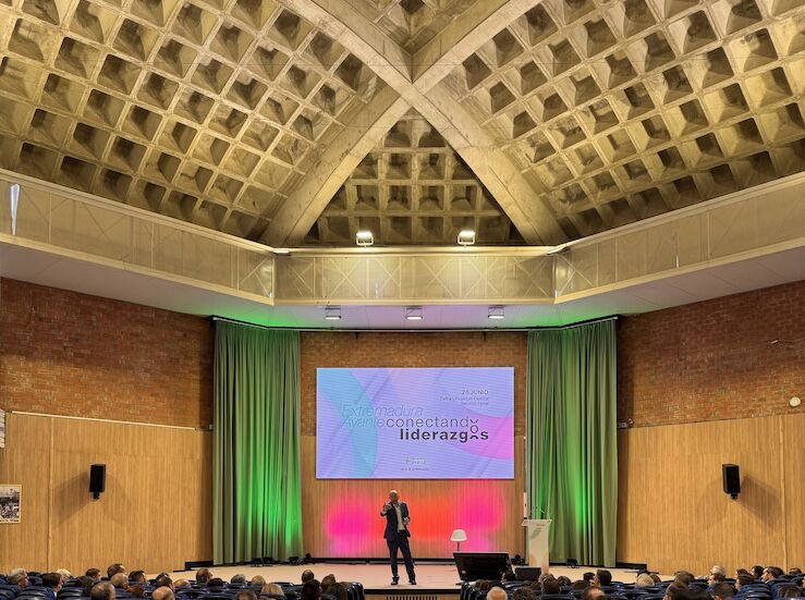 Cien empresarios se citan en Zafra en una jornada de oportunidades en el contexto actual