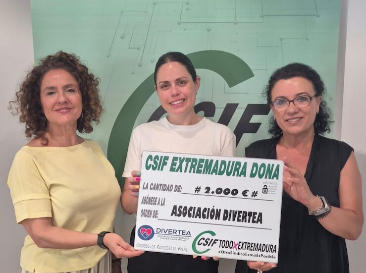 CSIF dona 2000 a la asociacin Divertea de ayuda a personas con autismo y sus familares