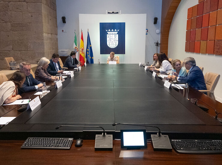 Junta crea 233 nuevas plazas laborales TEI para mantener servicio de aulas de 1 a 2 aos