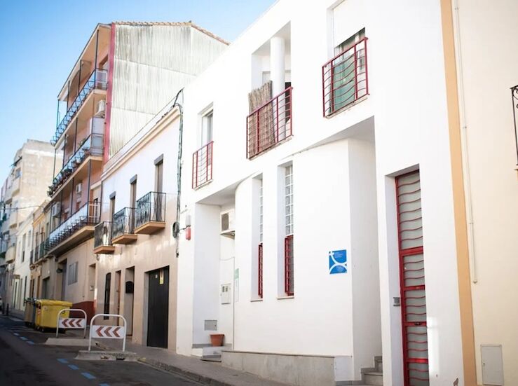 Entidades reclaman que Centro de Fro para personas sin hogar Mrida abra todo el ao