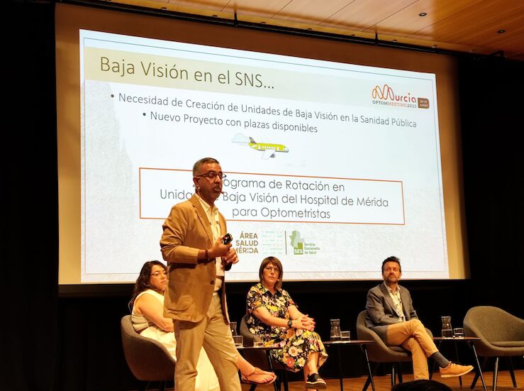 rea de Salud de Mrida impulsa programa pionero de rotacin en la Unidad de Baja Visin