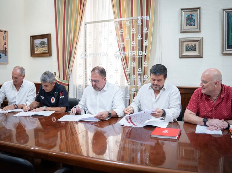 Ayuntamiento Mrida y sindicatos acuerdan el tercer nivel de la carrera profesional