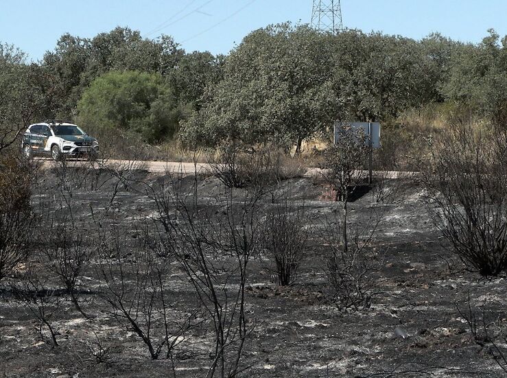 Vecinos afectados por incendio en Valdecaballeros aseguran que hay miedo e incertidumbre