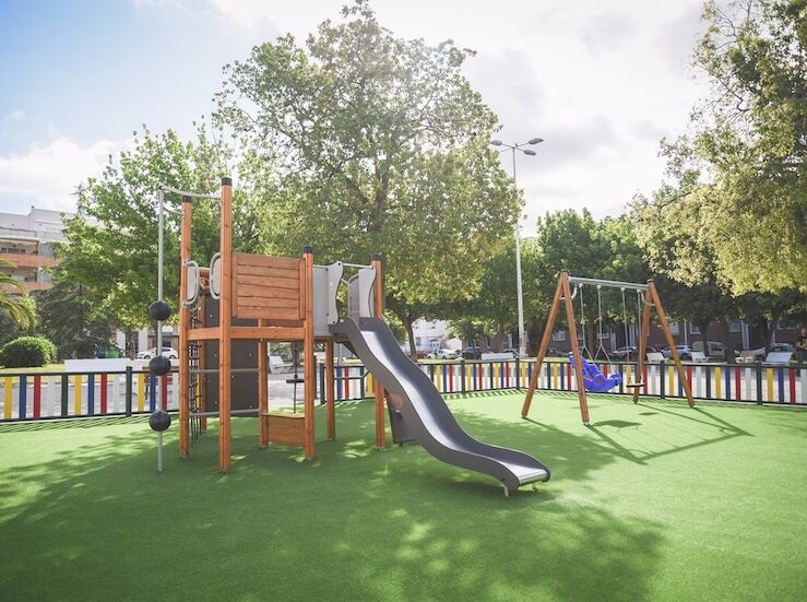 Comienzan obras de mejora y ampliacin en siete parques infantiles en barrios de Mrida