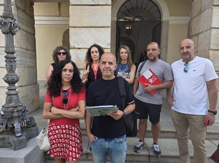 CSIF CCOO UGT y USO reclaman el Reglamento de Teletrabajo al Ayuntamiento de Badajoz 