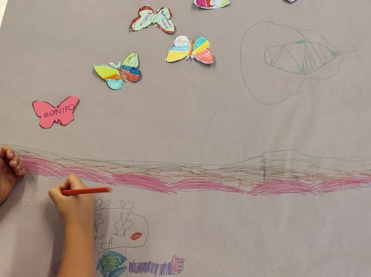 Menores de los Espacios Educativos Saludables de Mrida realizan un mural colectivo