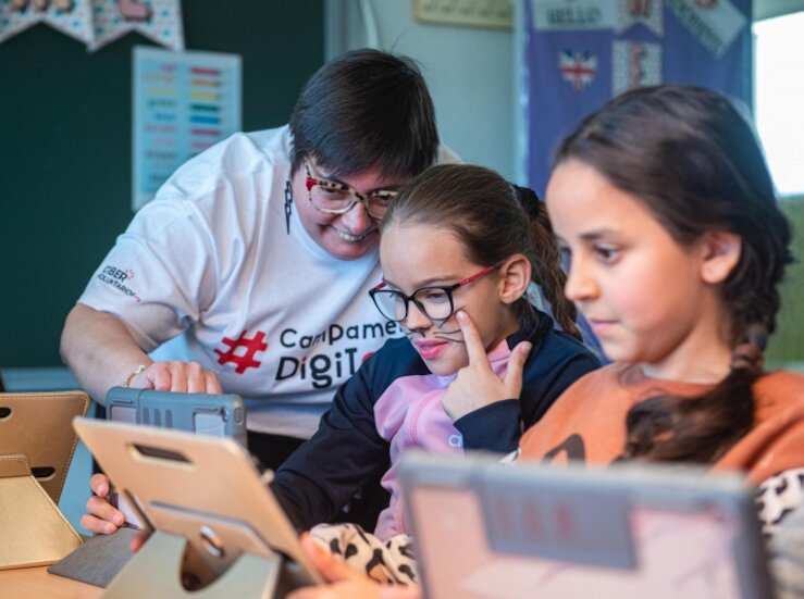 Cibervoluntarios imparte un campamento digital gratuito para jvenes de Badajoz