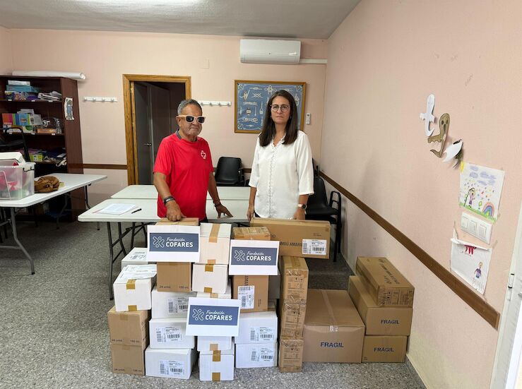 Los farmacuticos donan productos de salud e higiene a afectados por los incendios