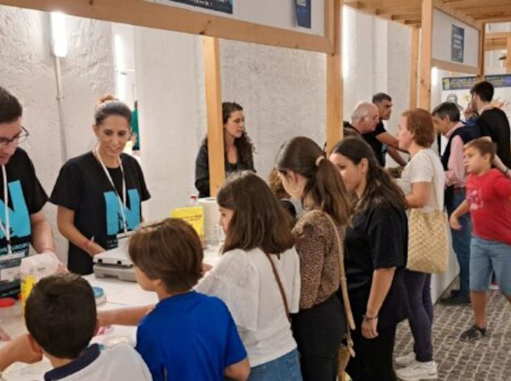 UEx organiza Noche Previa para escolares antes de la gran Noche Europea Investigadores