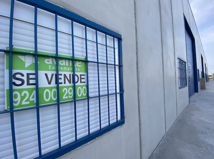 PSOEBadajoz urge a Junta dejar de mentir sobre venta de naves en Plataforma Logstica