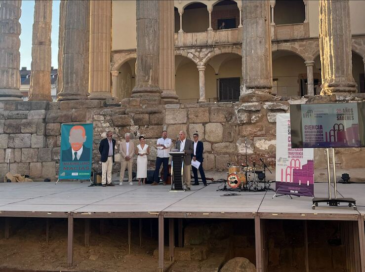 Fundacin CB en el 25 aniversario del Instituto Arqueolgico de Mrida