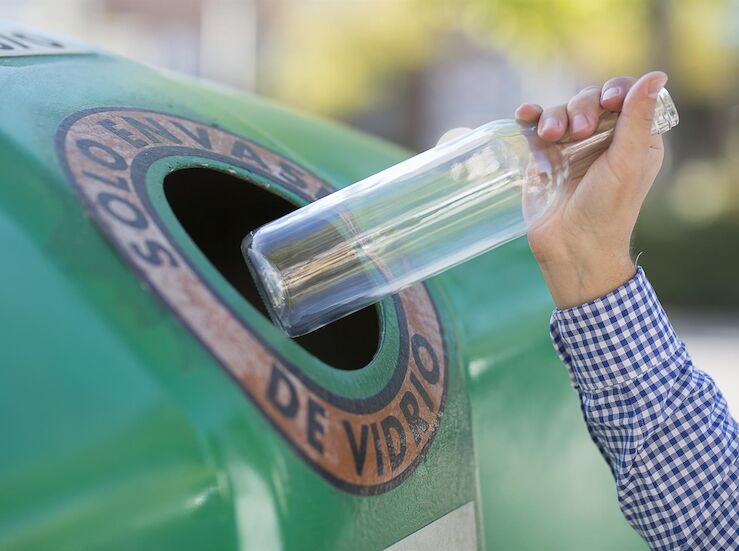 Jornada busca ideas para mejorar de la tasa de reciclado de envases vidrio en Extremadura