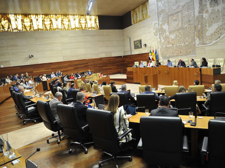 Vaquera tiene conciencia tranquila tras crisis ya resuelta del transporte escolar