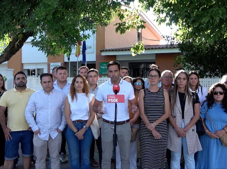 PSOE provincial de Badajoz critica la crisis sin precedentes del transporte escolar