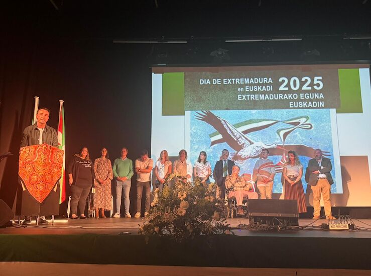La Diputacin de Cceres se une a la celebracin del Da de Extremadura en Euskadi