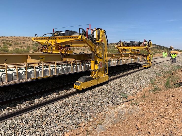 Adif adjudica renovacin va de un tramo de la lnea MridaLos Rosales por 123 millones