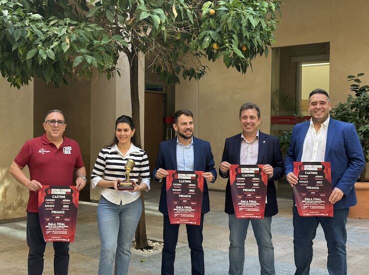 La Trouppe vuelve a celebrar el Festival de la Cancin en Jerez de los Caballeros