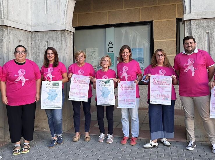 Marcha Rosa en Coria con motivo del Da Internacional del Cncer de Mama ser 18 octubre