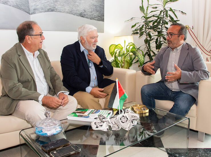 Morales aborda con Club Senior de Extremadura evolucin de varios proyectos industriales