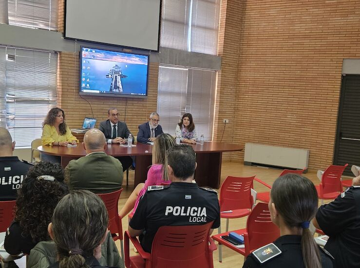 Policas locales de la provincia de Cceres se forman para abordar la violencia de gnero 