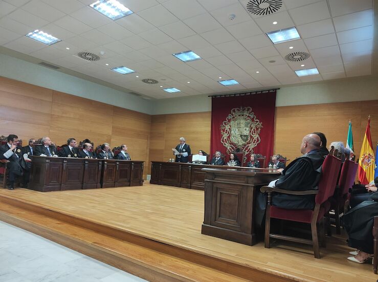 Emilio GarcaCancho jura su cargo como presidente de la Audiencia Provincial de Badajoz