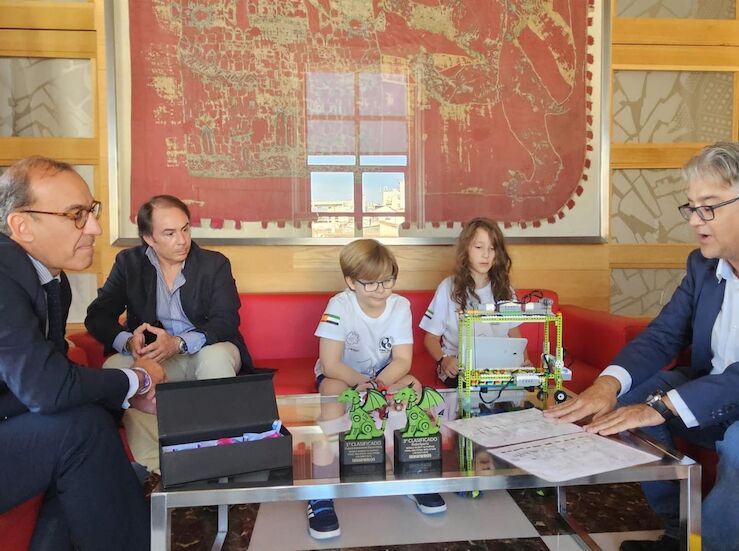 Tres equipos extremeos viajarn a Singapur para la final de la World Robot Olympiad